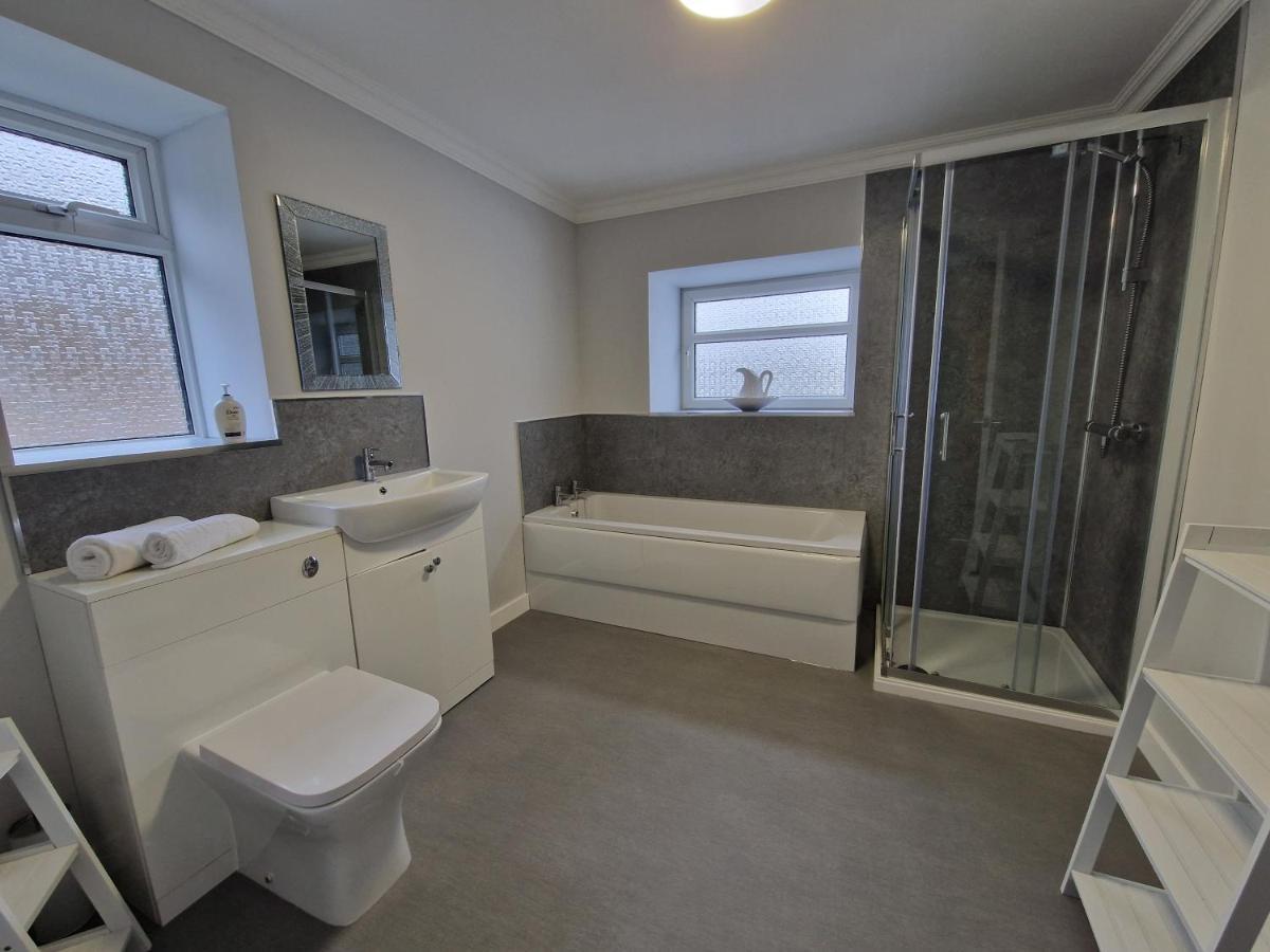 Lewis Gethin House, Newly Renovated Cottage Sleeps 9, Close To Bike Park Wales Merthyr Tydfil Luaran gambar